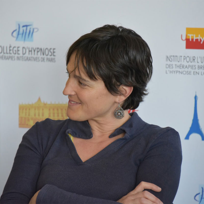 Elodie TEYSSIER. Kinésithérapeute. Formation en Hypnose Médicale Elodie TEYSSIER. Kinésithérapeute. Formation en Hypnose Médicale